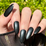 Aura Bloom Polish | I am a very pretty hate machine
